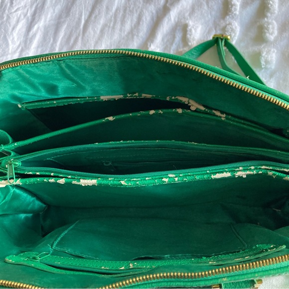 Joy & Iman Bags Joy Iman Green Pebble Split Leather Purse Poshmark